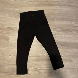 Wunder Under High-Rise Luon Crops Size 8